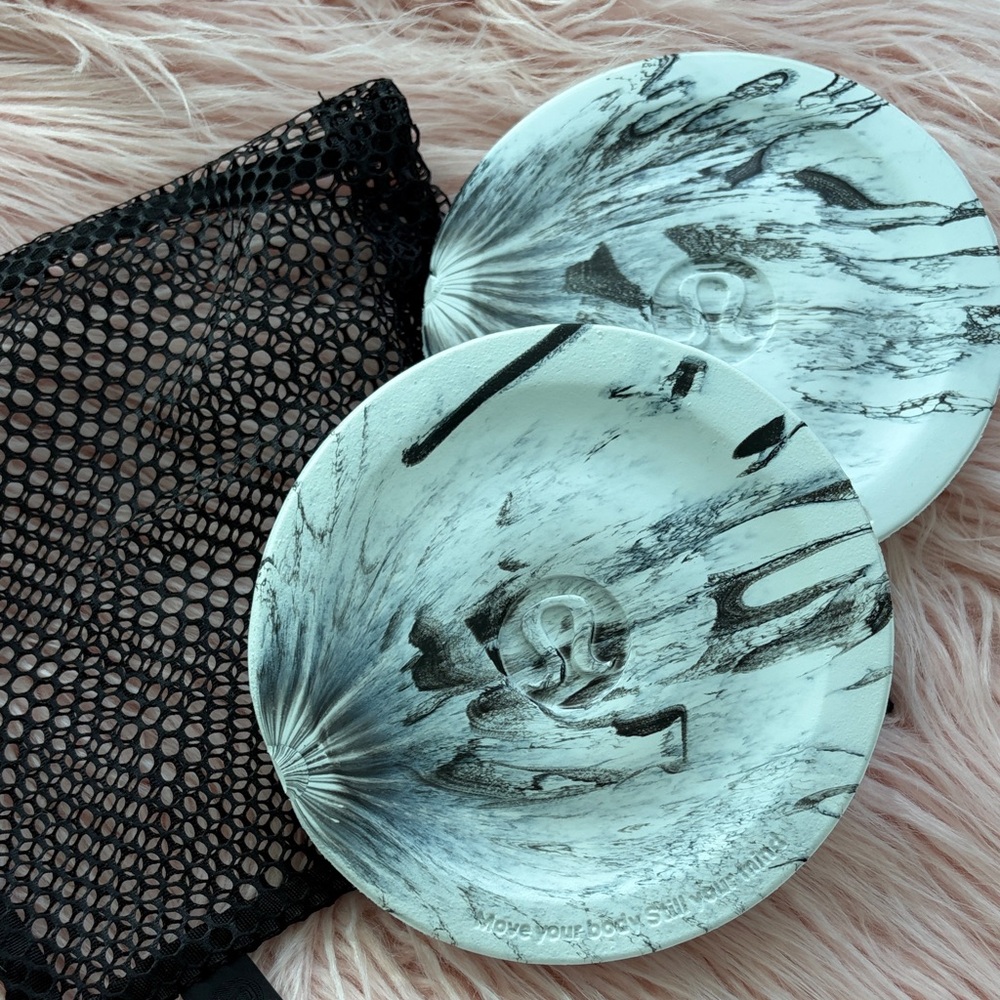 lululemon Yoga Pilates knee pads with bag. NEW!